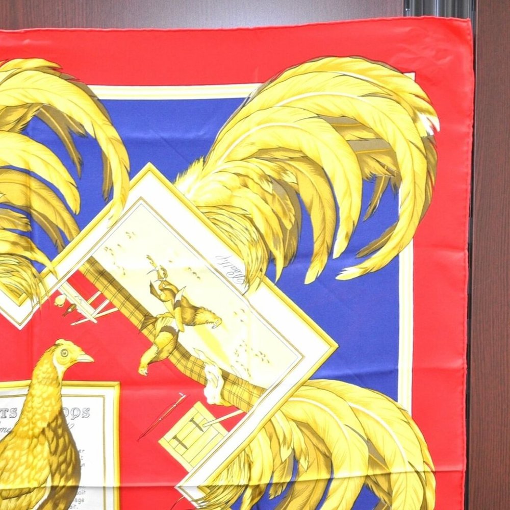 Authentic HERMES Carre 90 Scarf "COMBATS DE COQS" Silk Red Blue - Picture 11 of 16